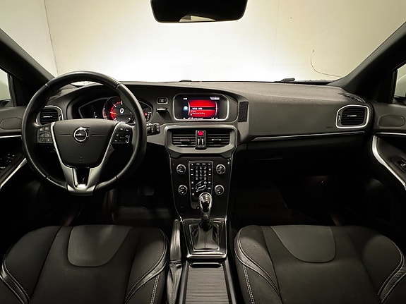 Volvo V40 13 of 21