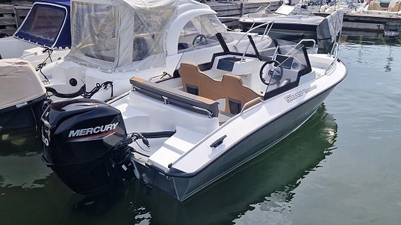 Silver Beaver. Mercury F50hk - 2023. Endast cirka 25 gångtim