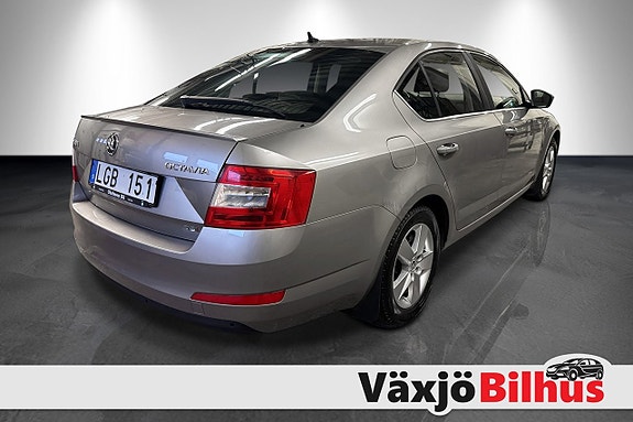 Skoda Octavia 3 of 5