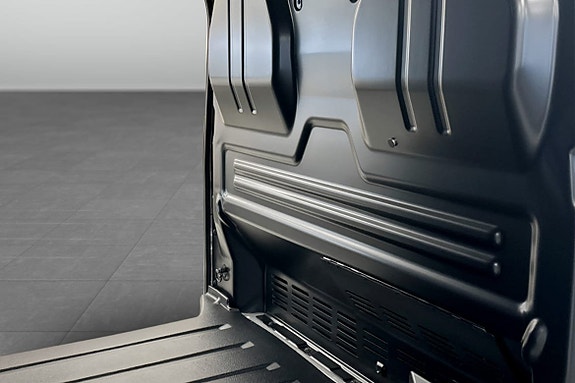 Ford Transit Custom 10 of 10