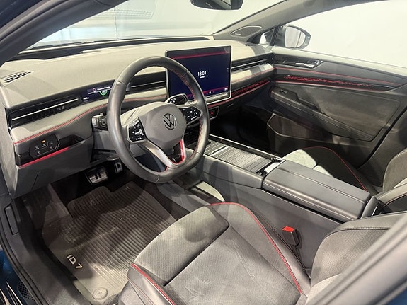 Volkswagen ID.7 4 of 5