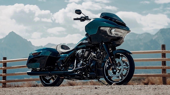 Harley-Davidson Road Glide *SPARA 20.000kr NU I JUNI!*