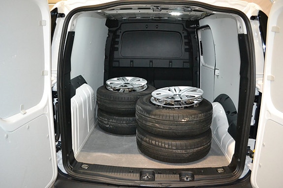 Volkswagen Caddy Maxi 8 of 10