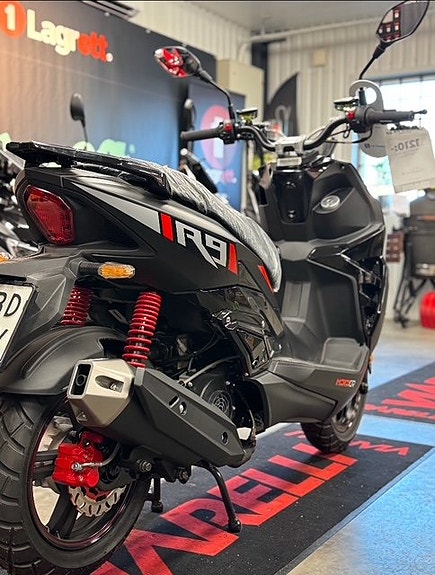 MOTO CR R9 SP 5 of 5