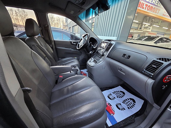 Kia Carnival 8 of 18