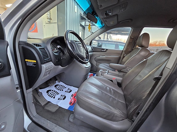 Kia Carnival 16 of 18