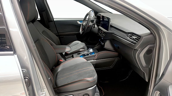 Ford Kuga 3 of 5