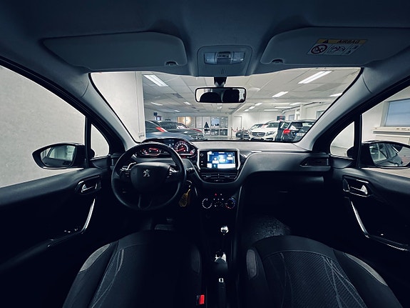 Peugeot 208 9 of 24