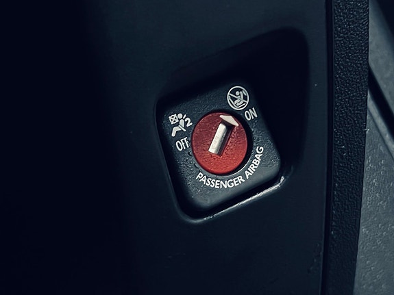 Peugeot 208 23 of 24