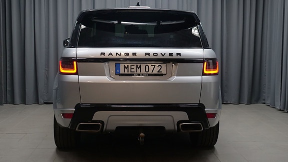 Land Rover Range Rover Sport 3 of 5