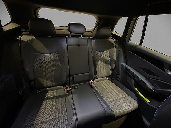 Volkswagen Tiguan 16 of 16