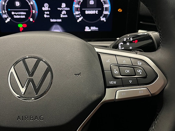 Volkswagen T-Roc 15 of 20