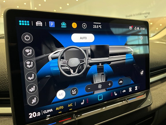 Volkswagen T-Roc 18 of 20