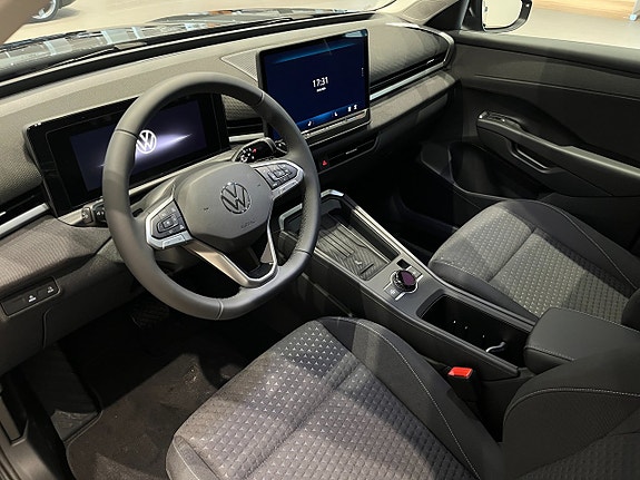 Volkswagen T-Roc 12 of 20