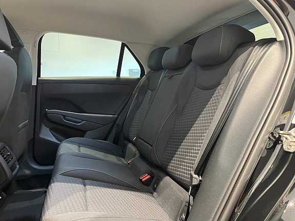 Volkswagen T-Roc 8 of 20