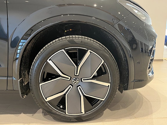Volkswagen Tiguan 5 of 22