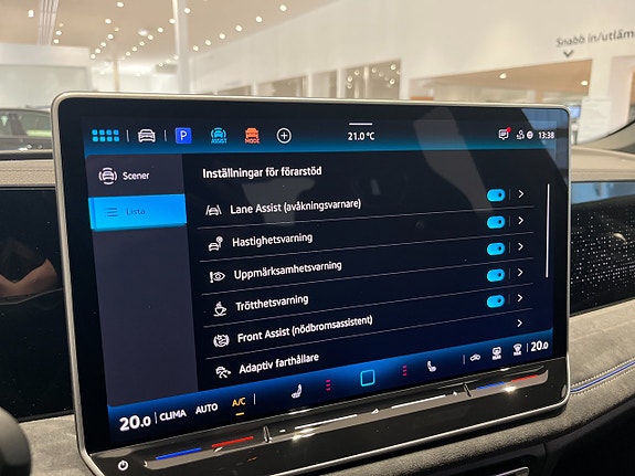 Volkswagen Tiguan 18 of 22