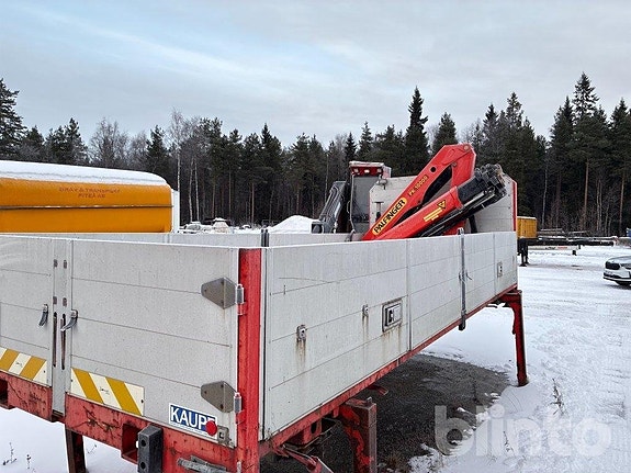 Växelflak med kran Kaupe/Palfinger PK10000