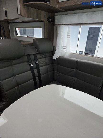 Kabe Imperial Travel Master Intergrated 810 Tandem LT 4 of 12