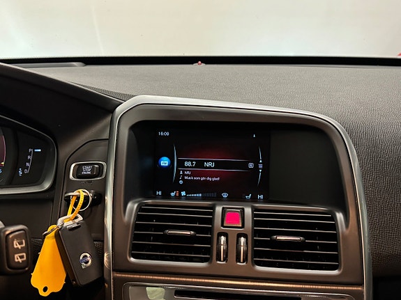 Volvo XC60 18 of 26