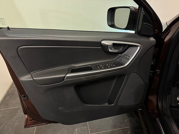 Volvo XC60 9 of 26