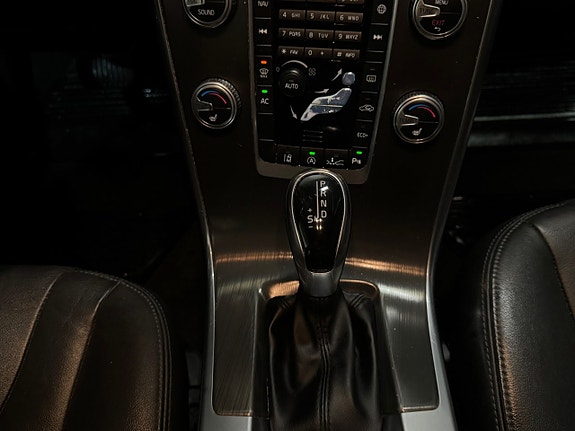 Volvo XC60 21 of 26