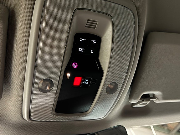 Volvo XC60 14 of 26