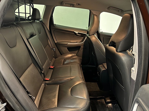 Volvo XC60 23 of 26