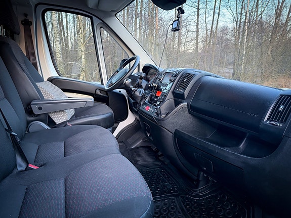 Peugeot Boxer 9 of 13
