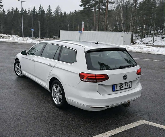 Volkswagen Passat 4 of 5