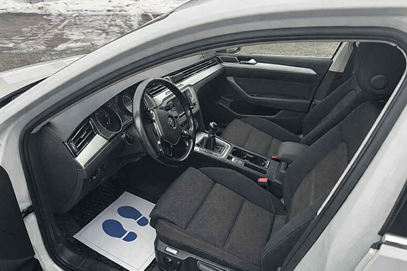 Volkswagen Passat 5 of 5