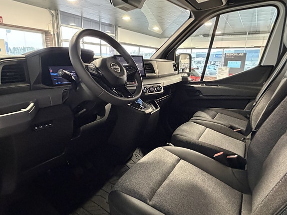 Nissan Interstar 5 of 5