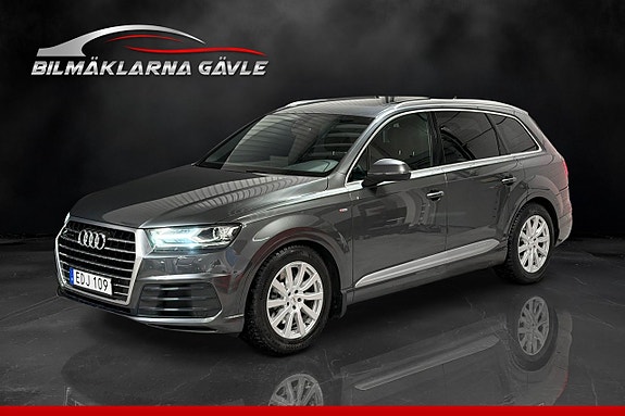 Audi Q7 3 of 5