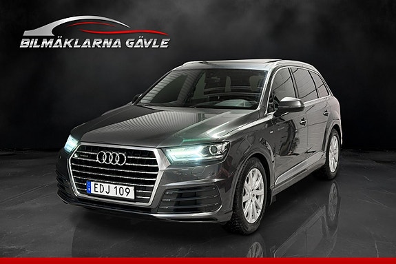Audi Q7 2 of 5