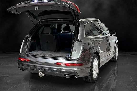 Audi Q7 8 of 29