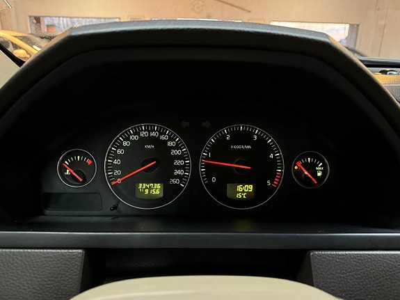 Volvo XC90 9 of 14