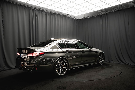 BMW M5 6 of 27