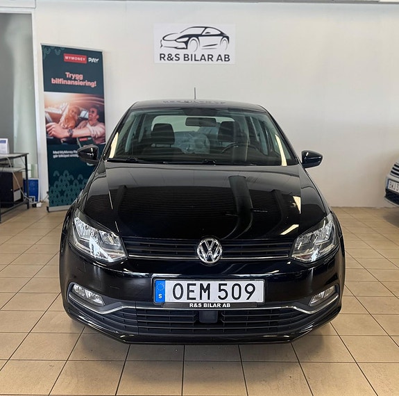 Volkswagen Polo 2 of 5