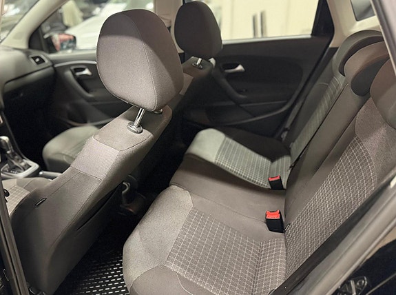 Volkswagen Polo 12 of 12