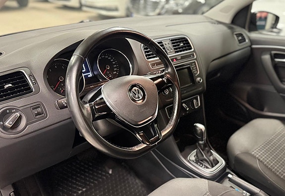 Volkswagen Polo 7 of 12
