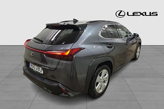 Lexus UX250h 6 of 22
