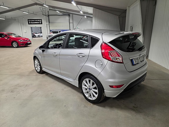 Ford Fiesta 5 of 11