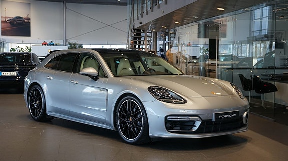 Porsche Panamera 4