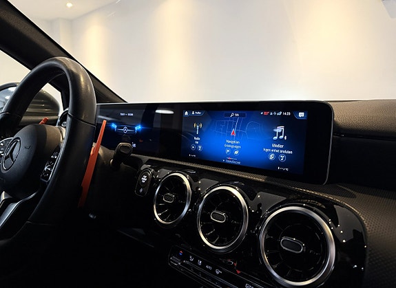 Mercedes-Benz A180 16 of 19