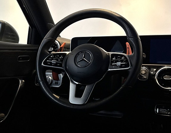 Mercedes-Benz A180 13 of 19