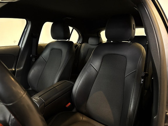 Mercedes-Benz A180 9 of 19