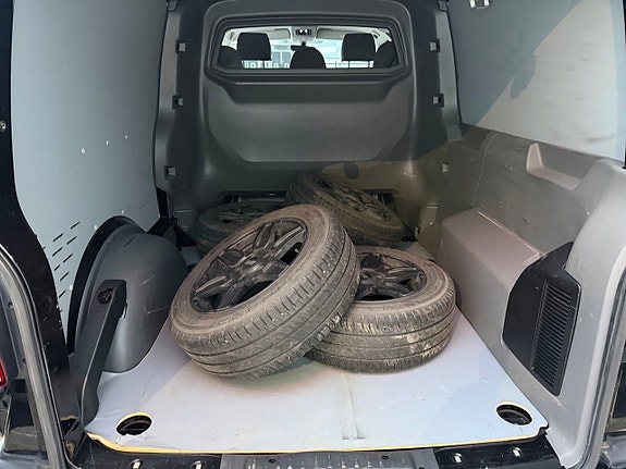 Volkswagen Transporter 11 of 11
