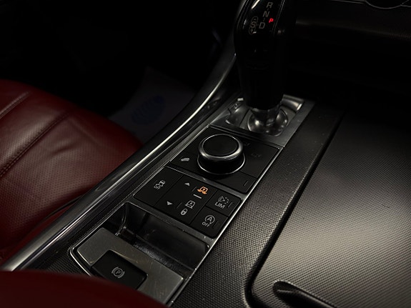 Land Rover Range Rover 19 of 26