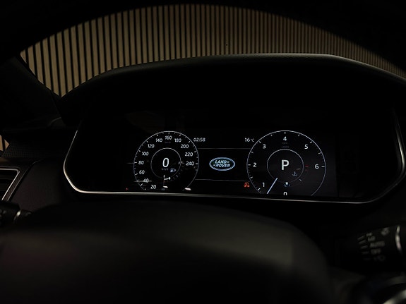 Land Rover Range Rover 20 of 26