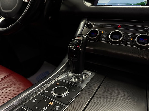 Land Rover Range Rover 18 of 26